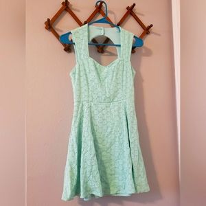 Forever 21 Medium sized asymmetrical dress in mint